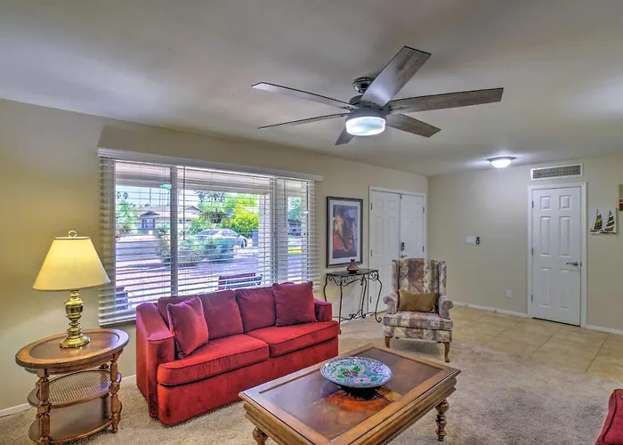 Holiday home Patio + Yard: Pet-friendly Gem In Litchfield Park! *
