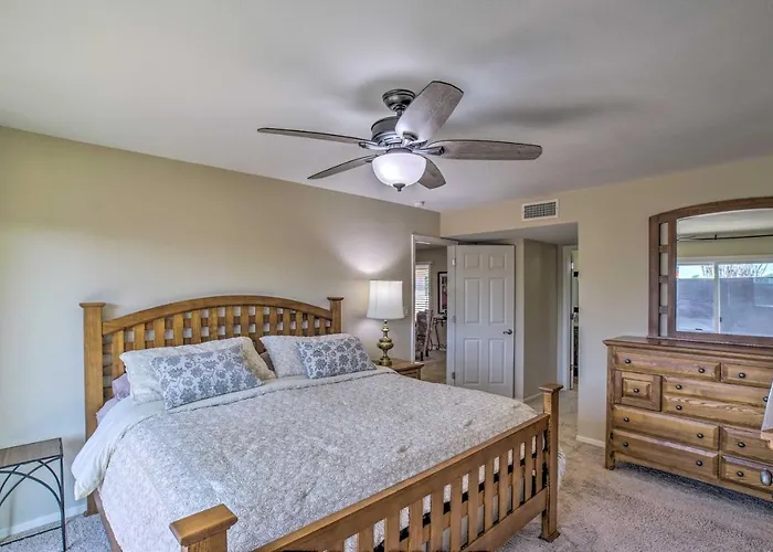 Holiday home Patio + Yard: Pet-friendly Gem In Litchfield Park!