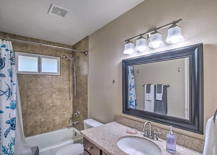 Holiday home Patio + Yard: Pet-friendly Gem In Litchfield Park! *