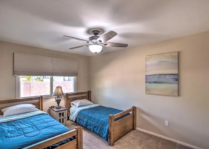 Patio + Yard: Pet-friendly Gem In Litchfield Park! Holiday home *