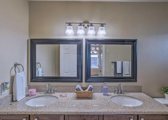 Holiday home Patio + Yard: Pet-friendly Gem In Litchfield Park! *
